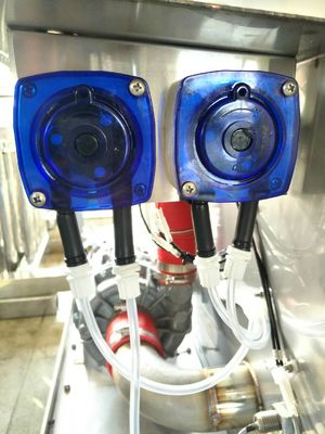 China El dispensador/ECOLCO del detergente de lavaplatos de los hoteles 2.5KG dedicó las bombas duales del dispensador detergente proveedor